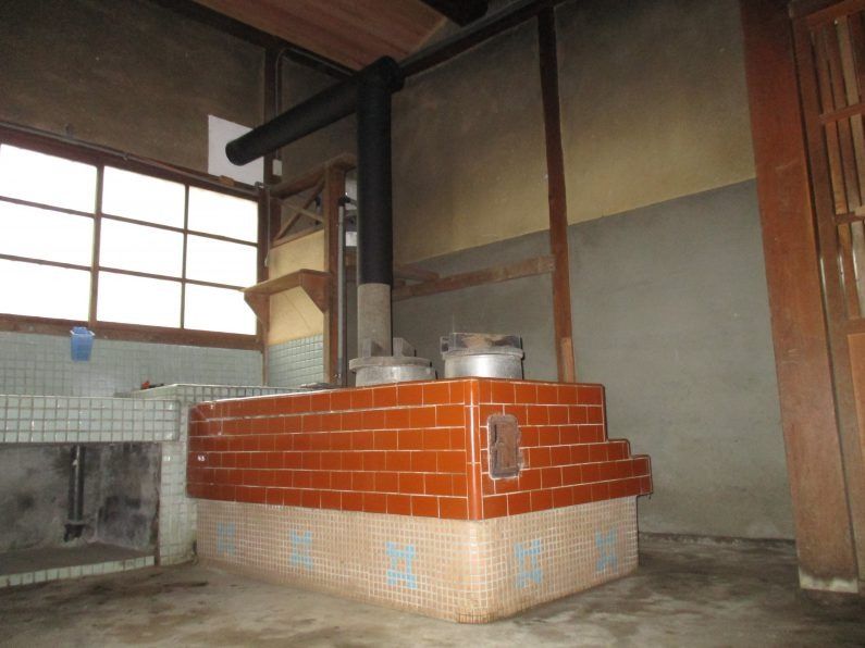 桜井市・築70年、外風呂とトイレを屋内に、古民家快適リノベーション